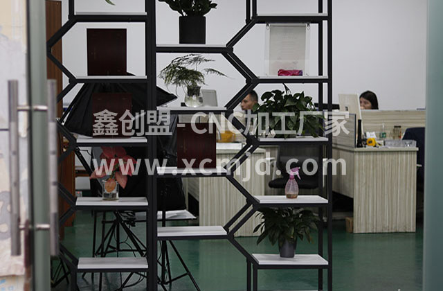 大家為何選擇五軸CNC加工中心，有哪些優(yōu)勢？
