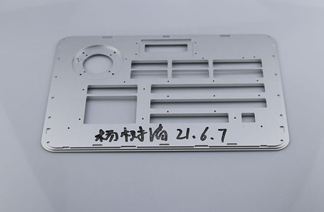 五軸加工中心廠家如何選擇合適的數(shù)控機床 五軸加工中心廠家如何選擇合適的數(shù)控機床